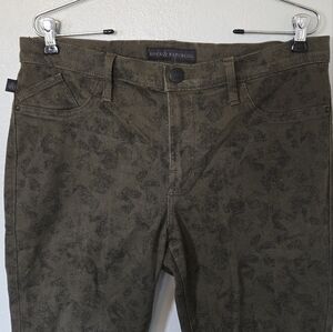 Rock & Republic | Kashmiere Crop Olive Green Jeans Size 14